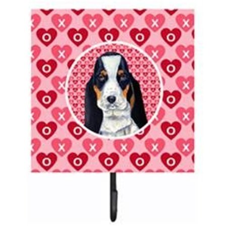 MICASA 4.25 x 7 in. Basset Hound Valentines Love and Hearts Leash Or Key Holder MI751963